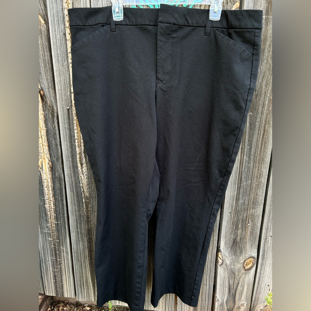 Old Navy High-Rise Pixie Straight Pants